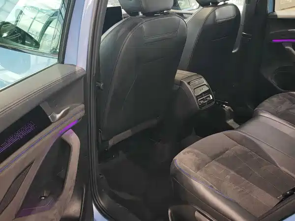 Volkswagen Tiguan L 2024