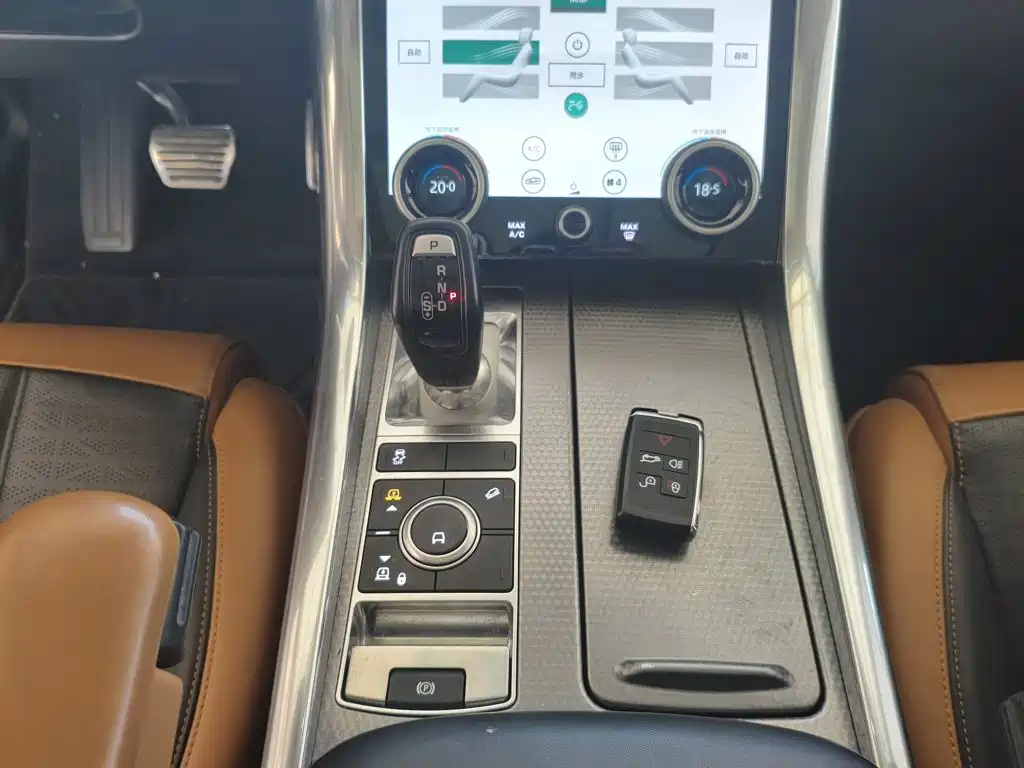 Land Rover Range Rover Sport 2020 — фото 14