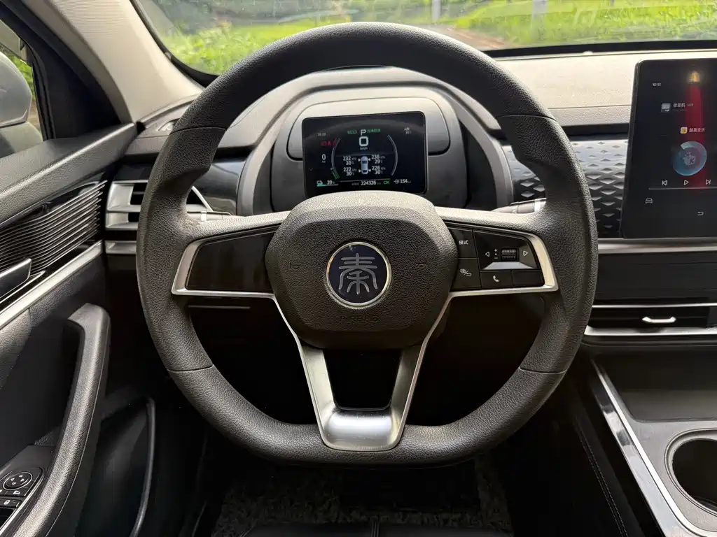 BYD Qin PLUS 2022 — фото 10