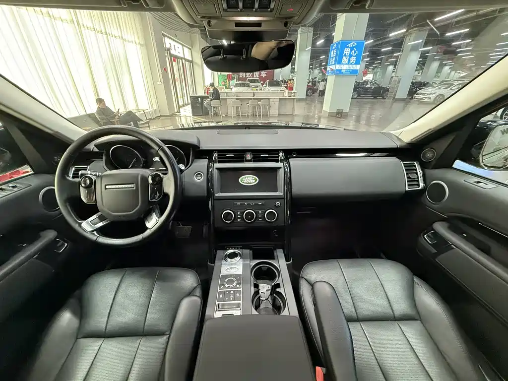 Land Rover Discovery 2019 — фото 13