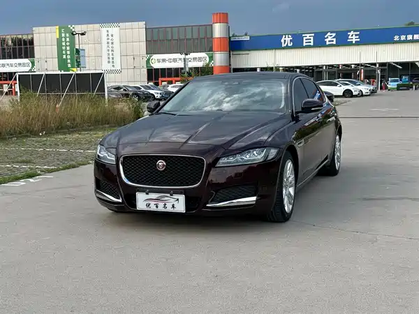 Jaguar XFL 2019
