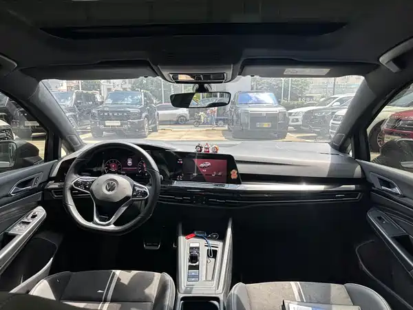 Volkswagen Golf 2023