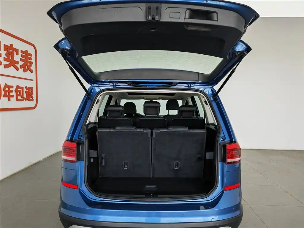 Volkswagen Touran 2018 — фото 16