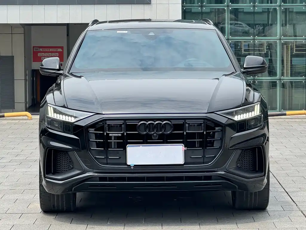 Audi Q8 2023 — фото 2