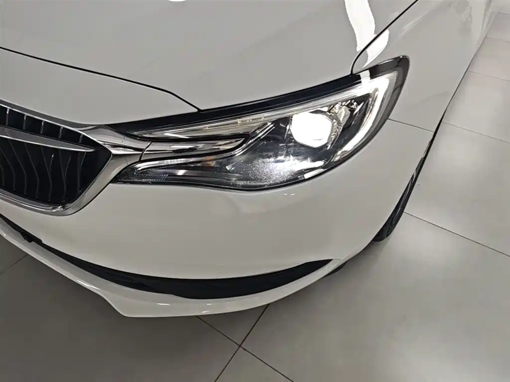 Buick Excelle 2022 — фото 24
