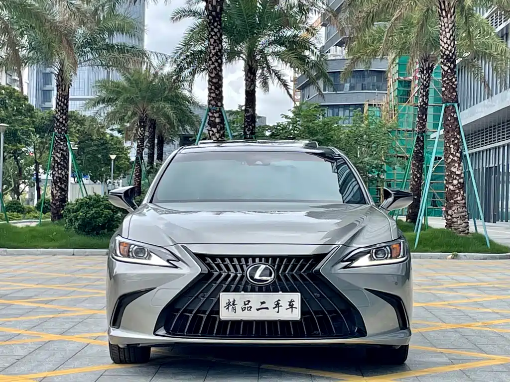 Lexus ES 2023 — фото 2