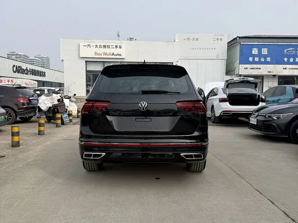 Volkswagen Tiguan L 2023 — фото 9