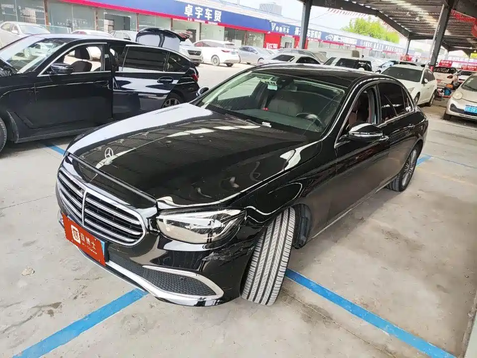 Mercedes-Benz E-Class 2022 — фото 4