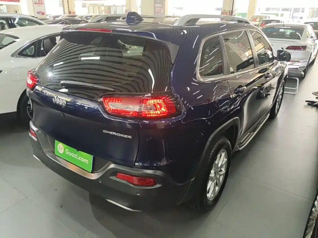 Jeep Cherokee 2018
