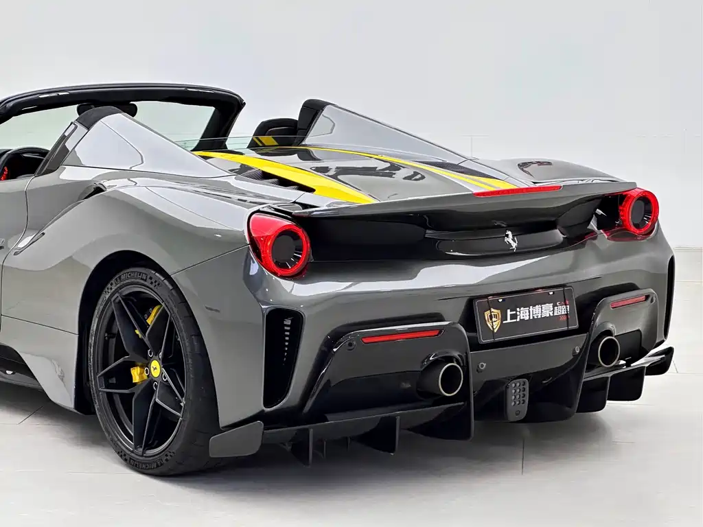Ferrari 488 2019 — фото 15