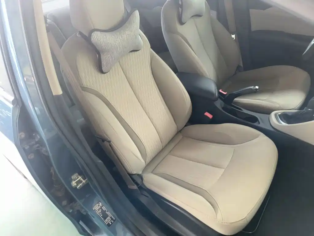 Buick Excelle 2015 — фото 25