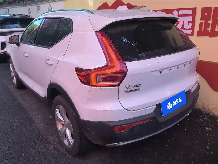Volvo XC40 2021 — фото 3