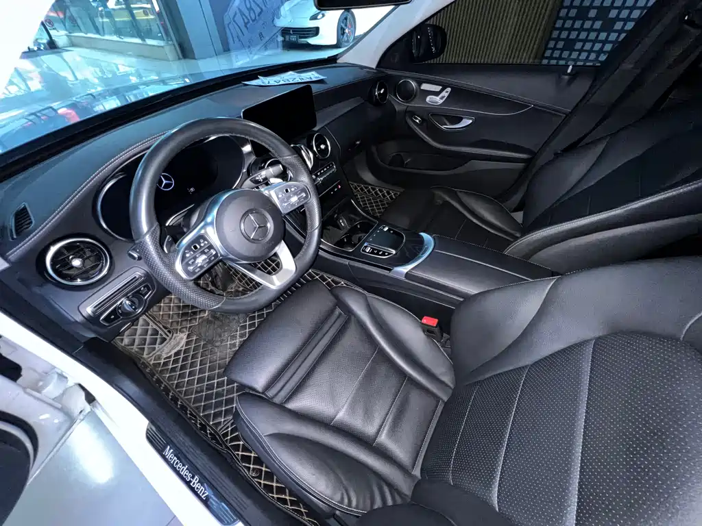 Mercedes-Benz C-Class 2021