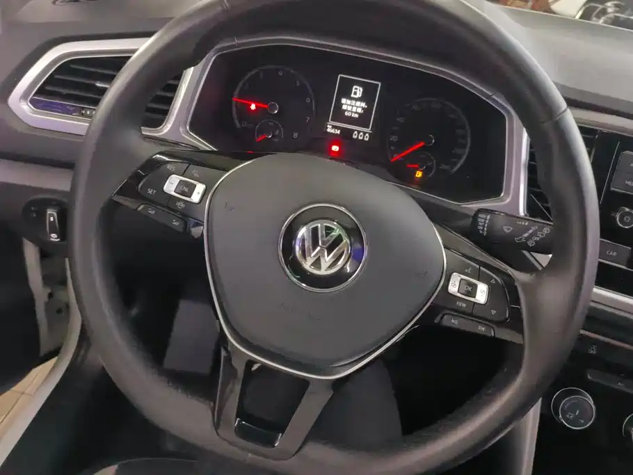 Volkswagen T-Roc 2020 — фото 15