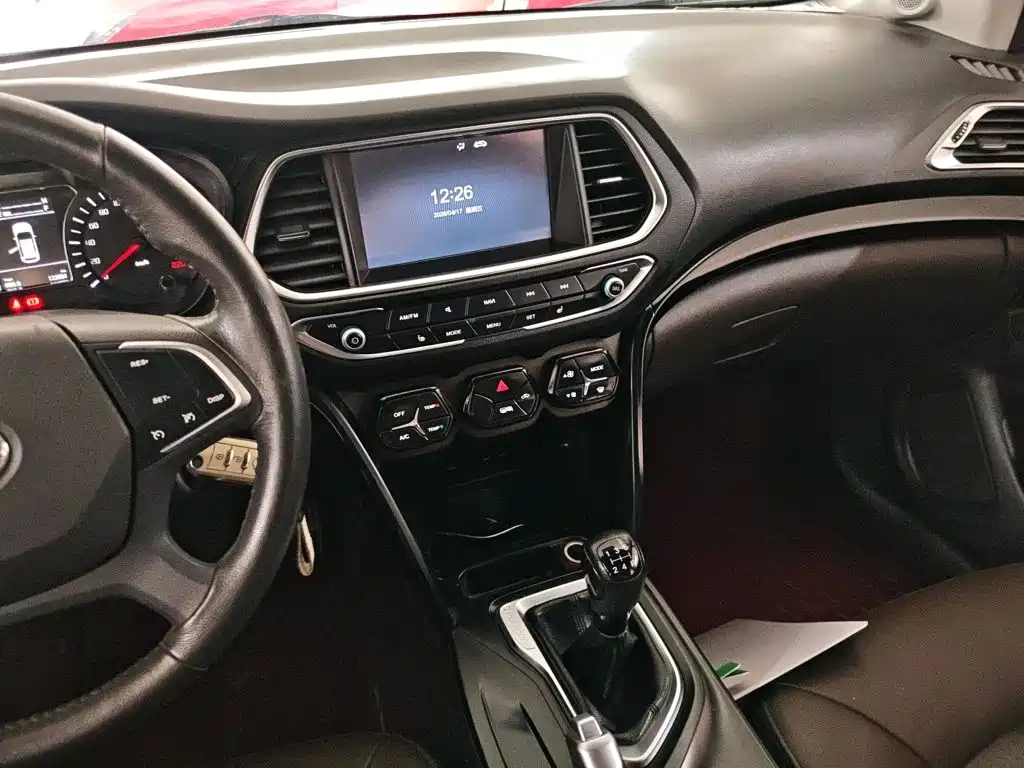 GAC Trumpchi GS4 2016 — фото 13