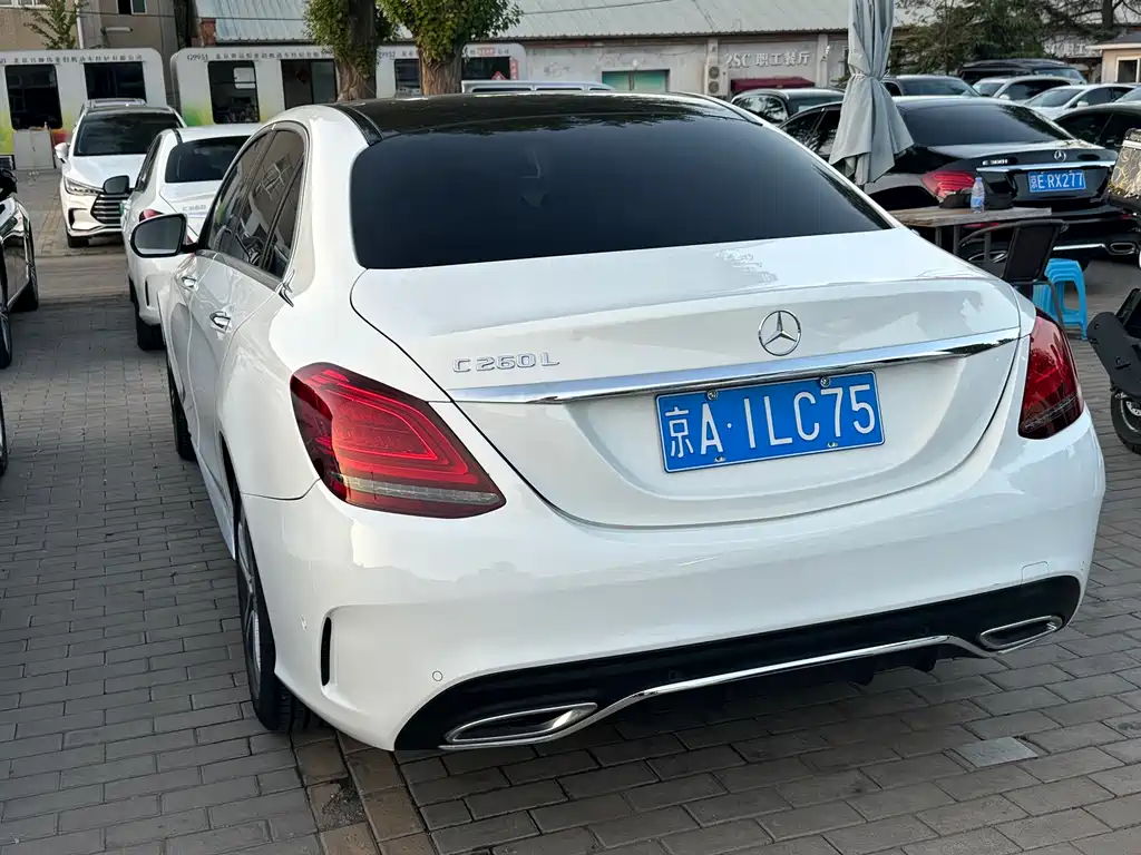 Mercedes-Benz C-Class 2021