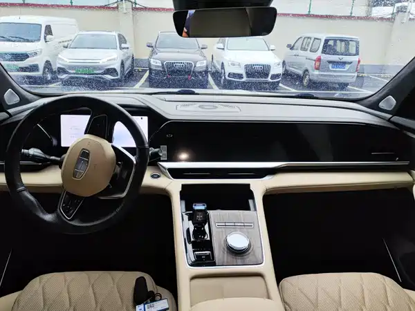 Geely Xingyue L 2025