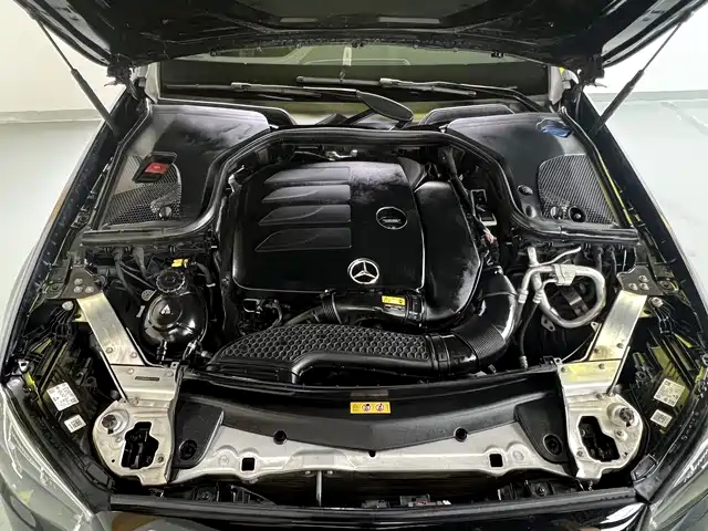 Mercedes-Benz E-Class 2022 — фото 16