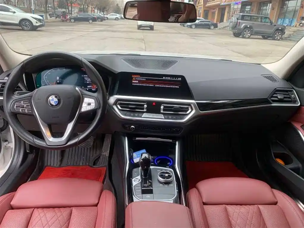 BMW 3 Series 2022 — фото 13