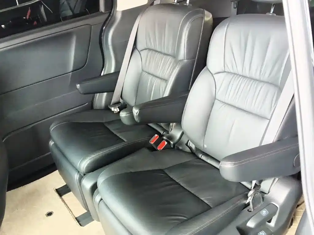 Honda Odyssey 2018 — фото 17