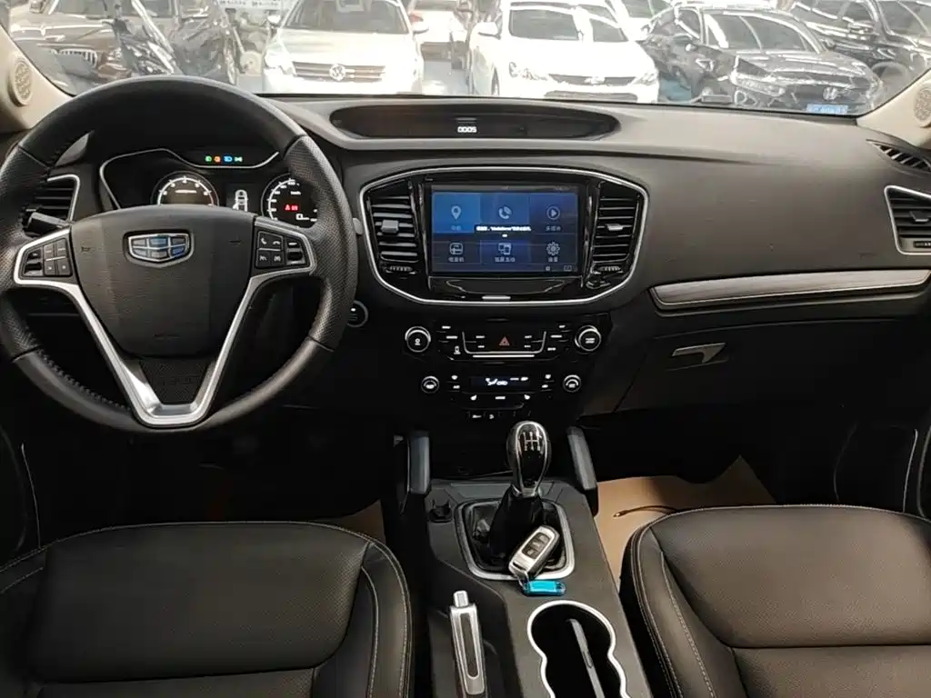 Geely Vision X6 2017 — фото 13