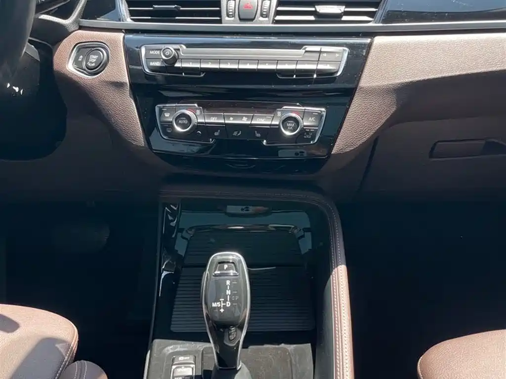 BMW X1 2022 — фото 17