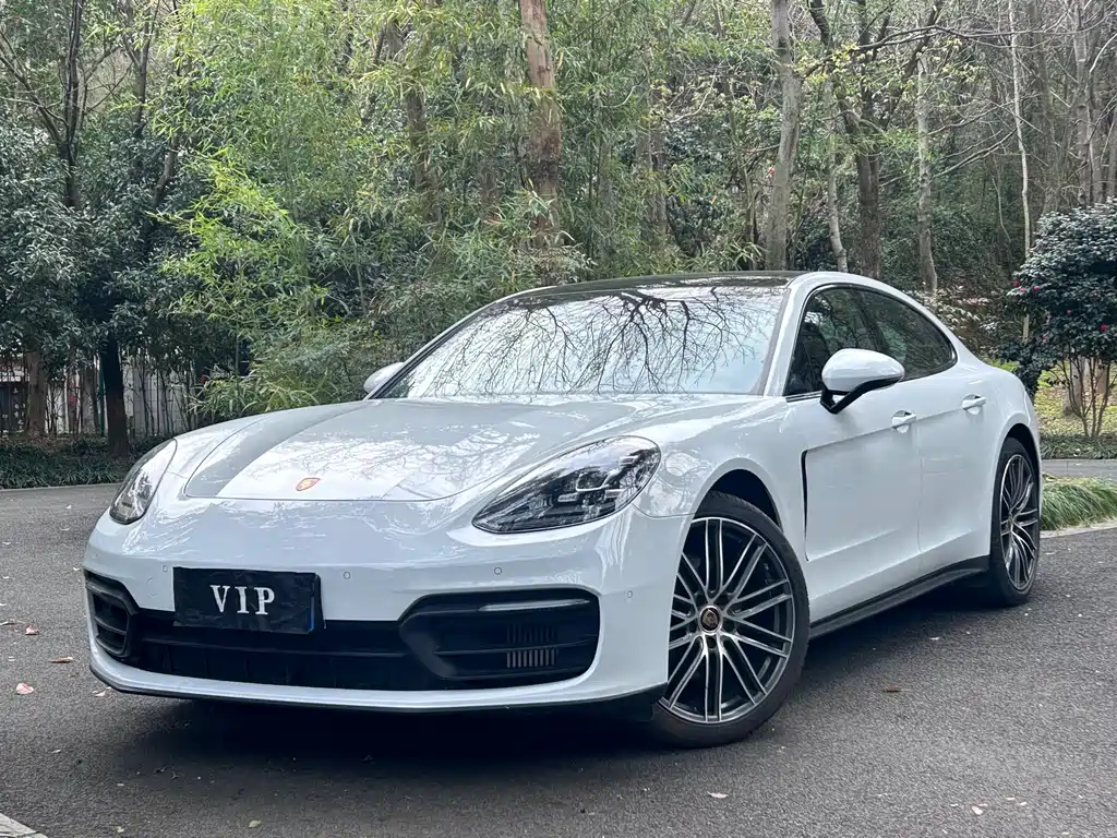 Porsche Panamera 2021 — фото 1