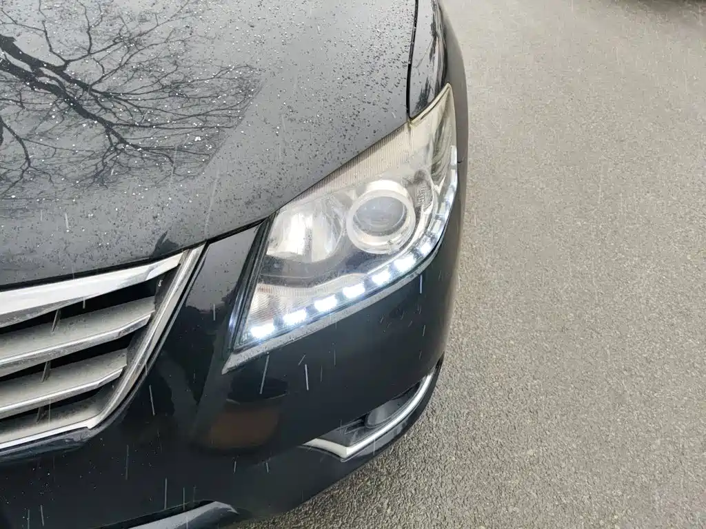 Toyota Camry 2015 — фото 18