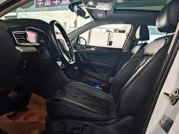 Volkswagen Tiguan L 2023