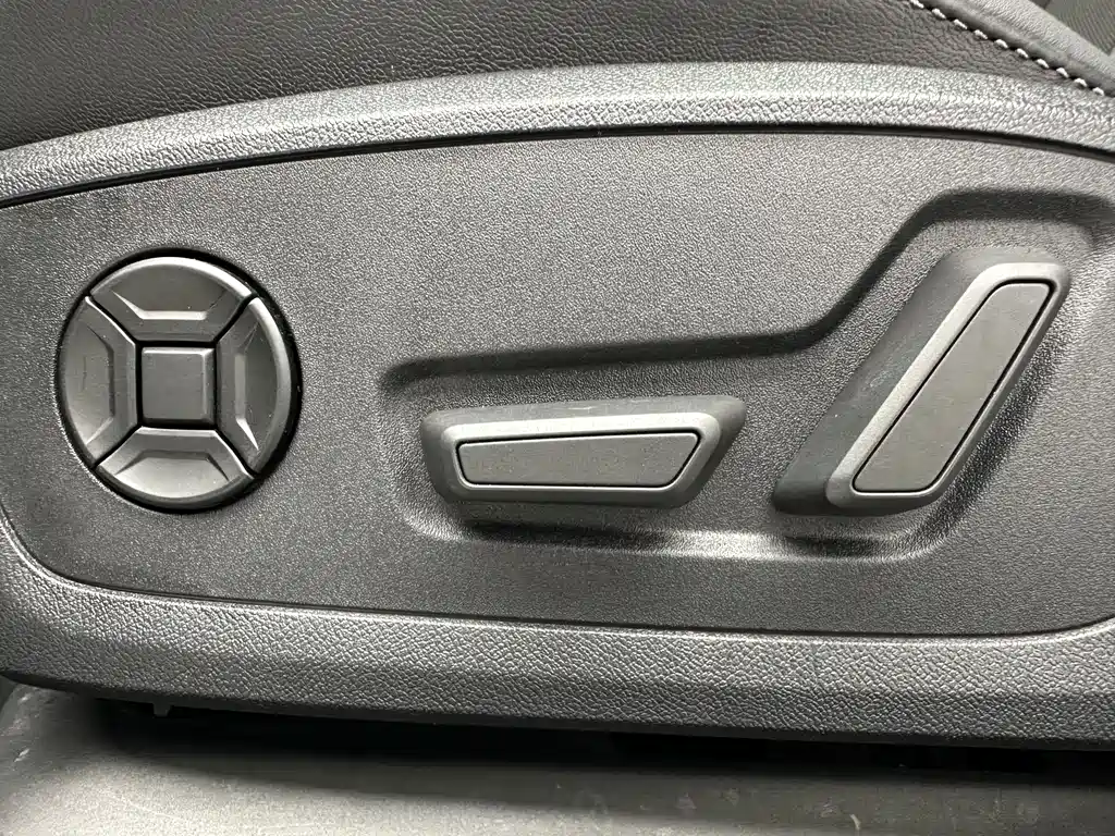 Audi A3 2023 — фото 12