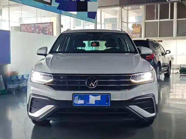 Volkswagen Tiguan L 2023