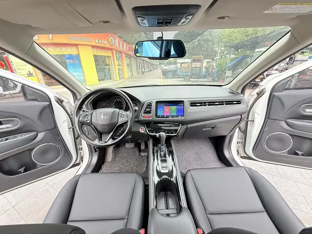 Honda Vezel 2016