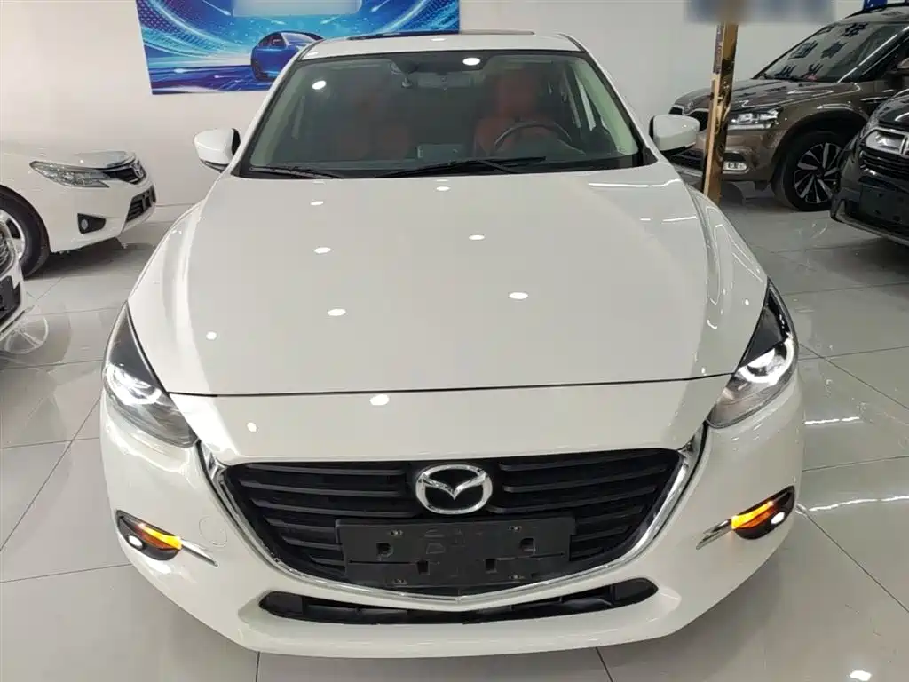 Mazda 3 Axela 2019 — фото 3