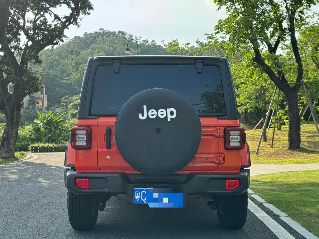 Jeep Wrangler 2018 — фото 8