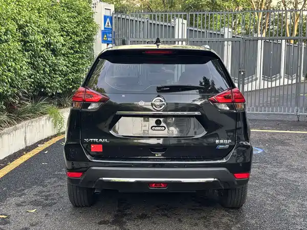 Nissan X-Trail 2025