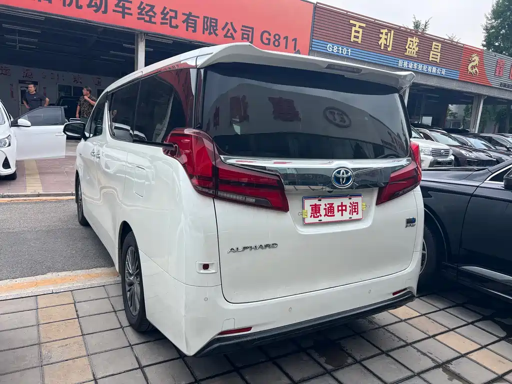 Toyota Alphard 2021 — фото 4