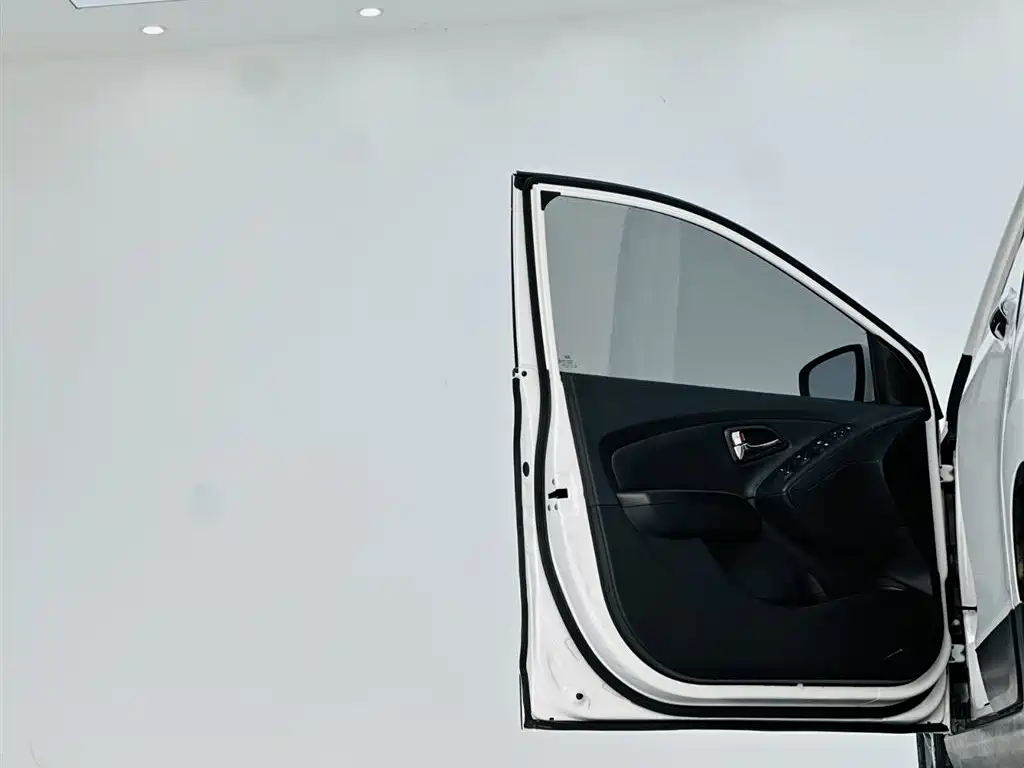 Hyundai ix35 2015 — фото 12