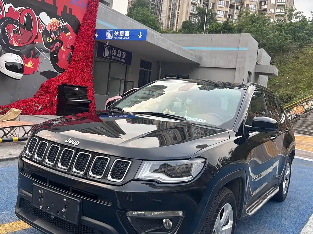 Jeep Compass 2018 — фото 2