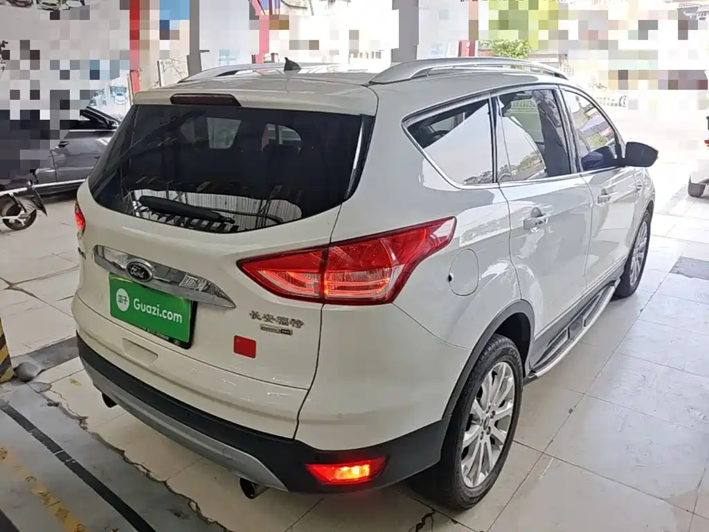 Ford Kuga 2015