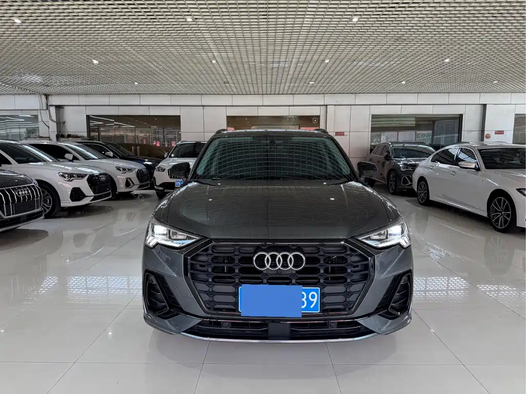 Audi Q3 2022 — фото 2