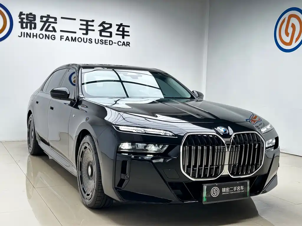 BMW i7 2023 — фото 3