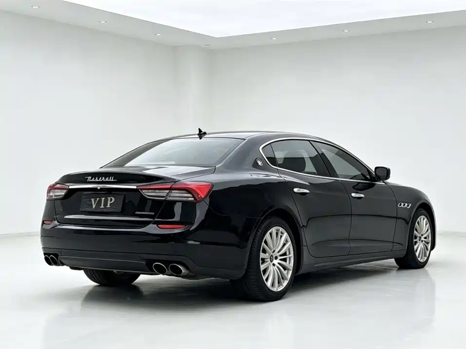Maserati Quattroporte 2017 — фото 7
