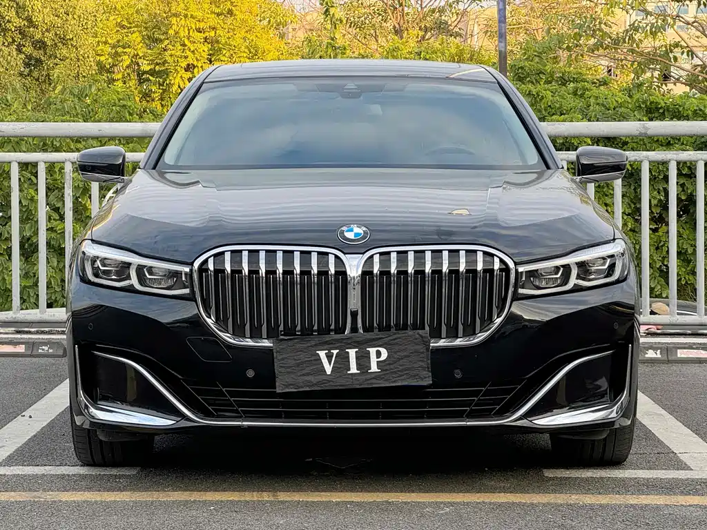 BMW 7 Series 2016 — фото 1