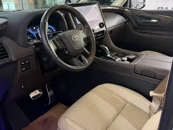 Toyota Alphard 2023