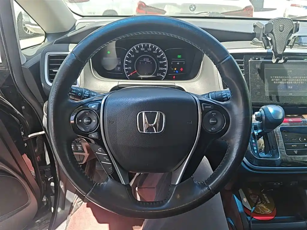 Honda Odyssey 2018 — фото 11