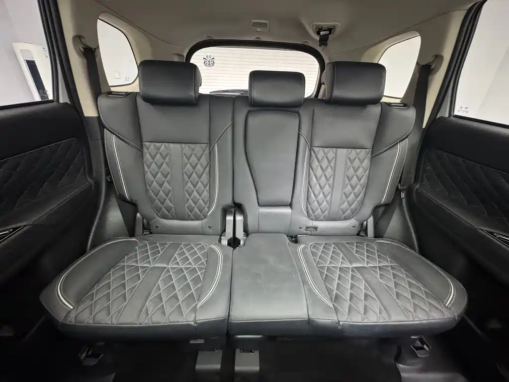 Mitsubishi Outlander 2022 — фото 12