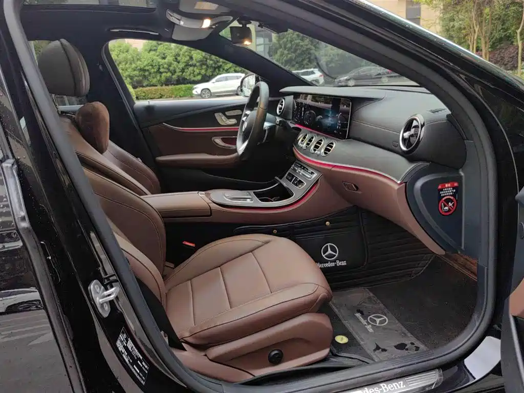 Mercedes-Benz E-Class 2022