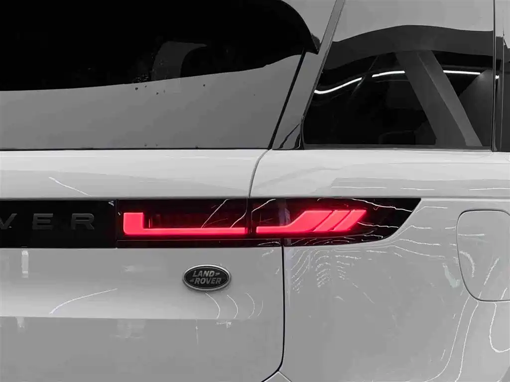 Land Rover Sport 2024 — фото 17