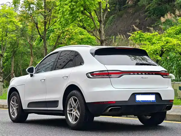 Porsche Macan 2021