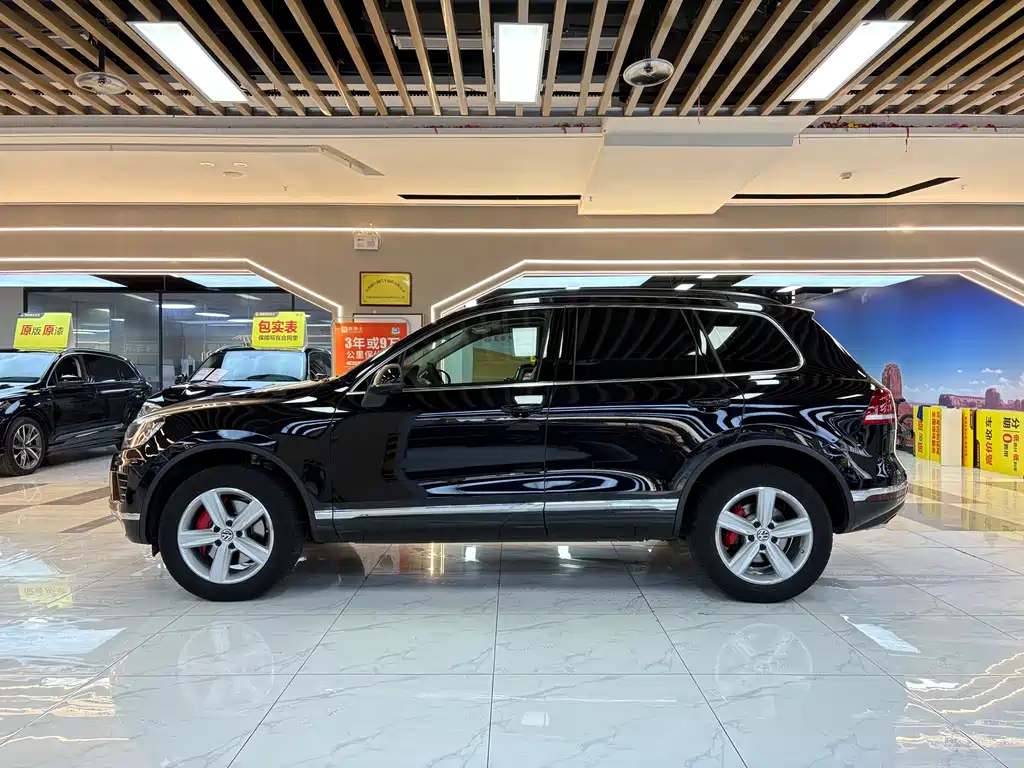 Volkswagen Touareg 2018 — фото 2